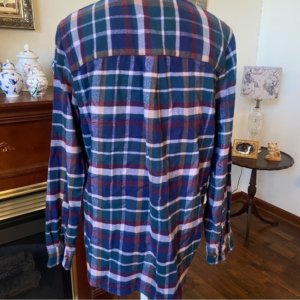 LL Bean • Women’s Medium P • Organic Cotton Flannel Shirt • Plaid Button Front - Picture 5 of 8